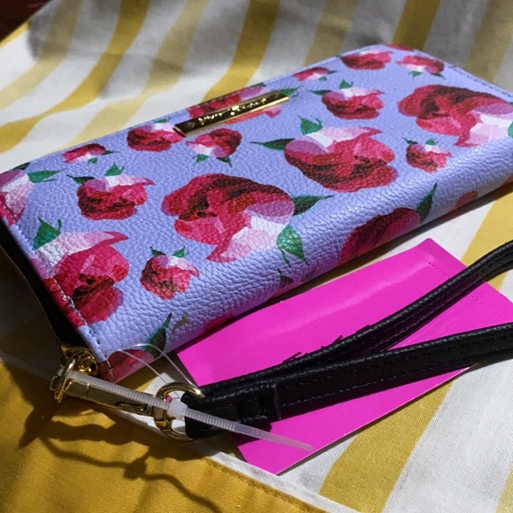 NWT 🔥 Brand new betsey Johnson checkbook wristlet - Picture 12 of 13
